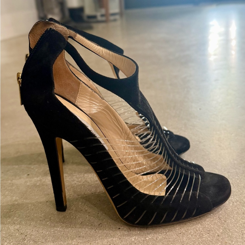Jimmy Choo Black and Gold Strappy Heels sz: 37
